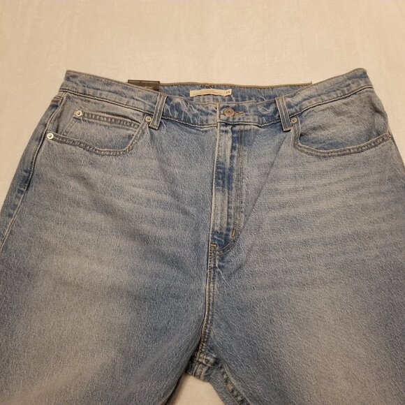 NWT Levi's 70's High Flare Light Wash Blue Denim Women's Jeans Plus Size W34 L32 - Picture 3 of 12